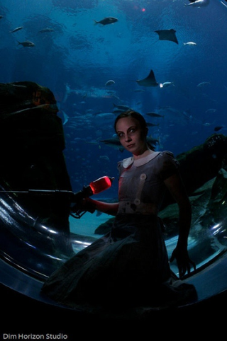 Illustration for article titled Aquariums Make The Best BioShock Cosplay Settings